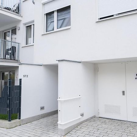 וינה Modern Apartment With Garden Near City Center מראה חיצוני תמונה
