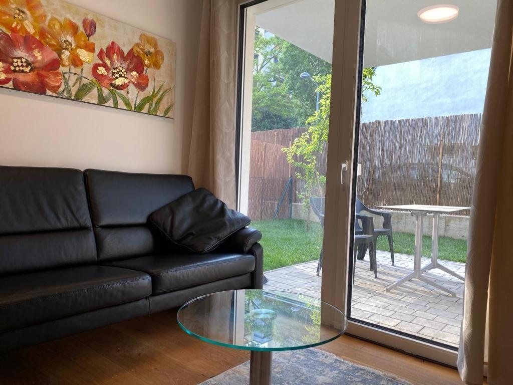 וינה Modern Apartment With Garden Near City Center מראה חיצוני תמונה