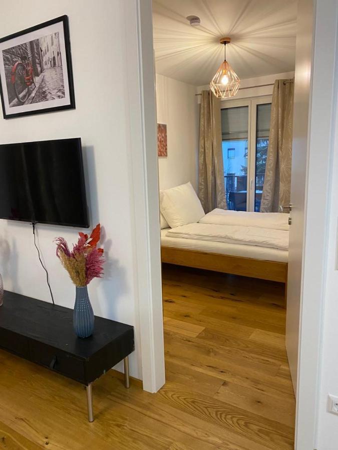 וינה Modern Apartment With Garden Near City Center מראה חיצוני תמונה